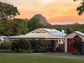 Modern Country Living with Panoramic Mountain Views