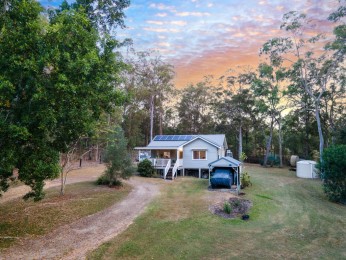 Charming Entry-Level Queenslander 3852sqm