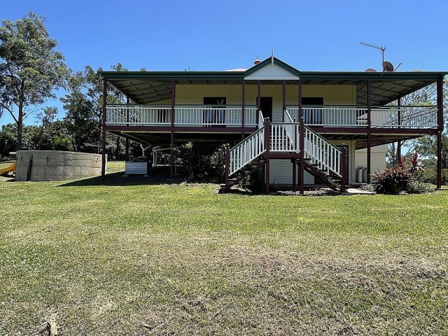 Under Application - Huge Queenslander home on acreage