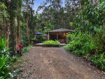 Nestled In Nature - Tranquil Acreage With Studio 