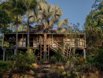Charming Eumundi Queenslander Set on 1.1 Acres 	