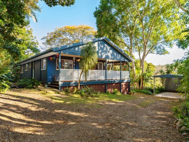 UNDER APPLICATION - Charming Queenslander with Mountain Views and Outdoor Entertaining