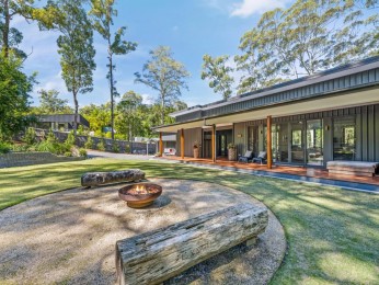 Modern Hinterland Retreat