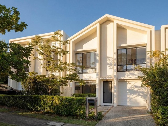 Effortless Coastal Lifestyle in Peregian Springs