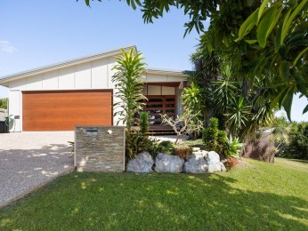 Dual Living in the Heart of Eumundi