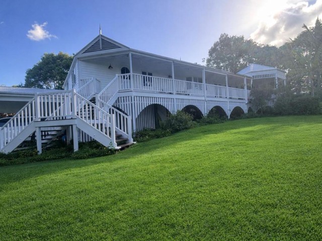 Refined Queenslander Retreat in the Heart of the Noosa Hinterland