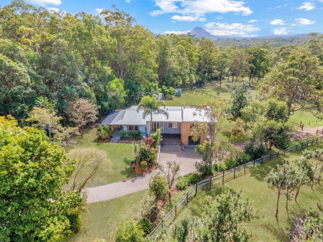 A Private Hinterland Retreat Created for Horses and Lifestyle Living