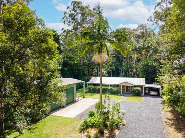 Picture-Perfect Acreage Living in the Noosa Hinterland