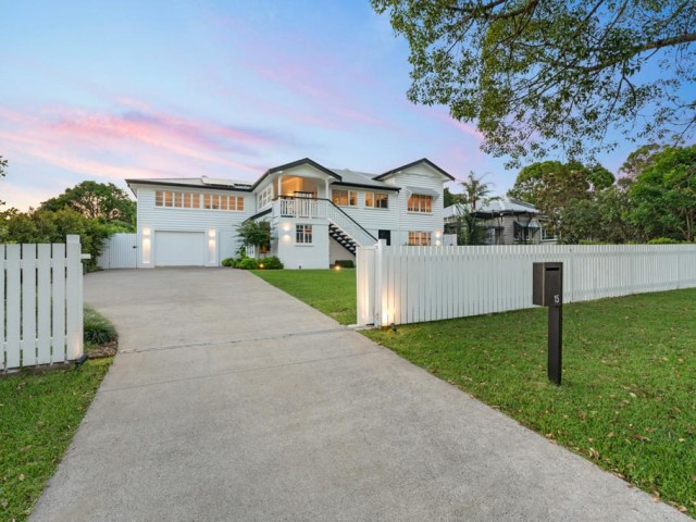 Beloved Queenslander on Pomona's Most Enchanting Street Awaits