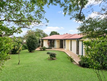 Spacious, Low Maintenance Living, Walk to Cooroy Town
