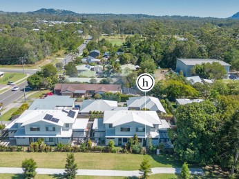 Stylish Townhouse in Cooroy