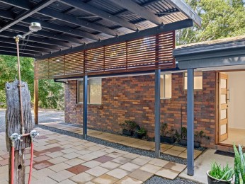 Peaceful Ridgewood Setting - Lawn Maintenance Included