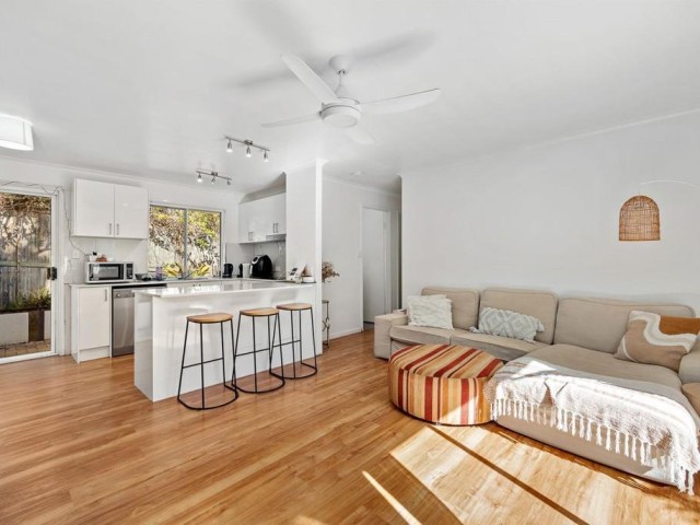 UNDER APPLICATION - 3 Bedroom Family in Sunshine Beach