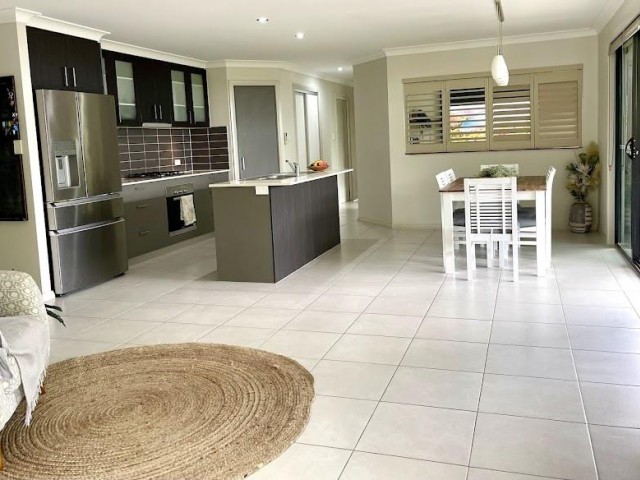 Spacious 5-Bedroom Home with Mountain Views in Eumundi