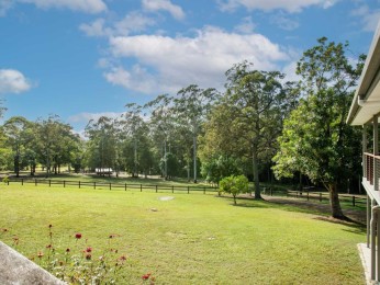 A Private Hinterland Retreat Created for Horses and Lifestyle Living