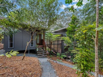 Peaceful Hinterland Living in the Heart of Doonan