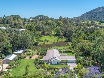 Stunning Lifestyle in Heart of Noosa Hinterland
