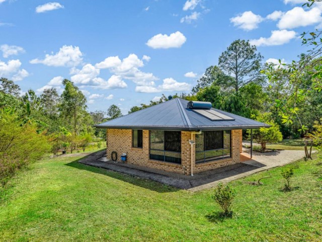 Serene Hinterland Living