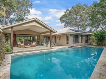 Fully Furnished Hinterland Retreat on Acreage - Eumundi 