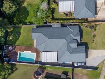 Dream Family Oasis - Entertaining and Poolside Living