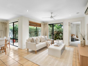 Spacious, Low Maintenance Living, Walk to Cooroy Town