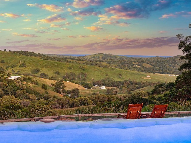 93 Acres With Five Incredible Holiday Accommodations 