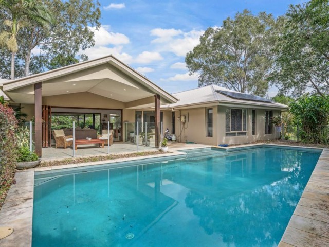Fully Furnished Hinterland Retreat on Acreage - Eumundi
