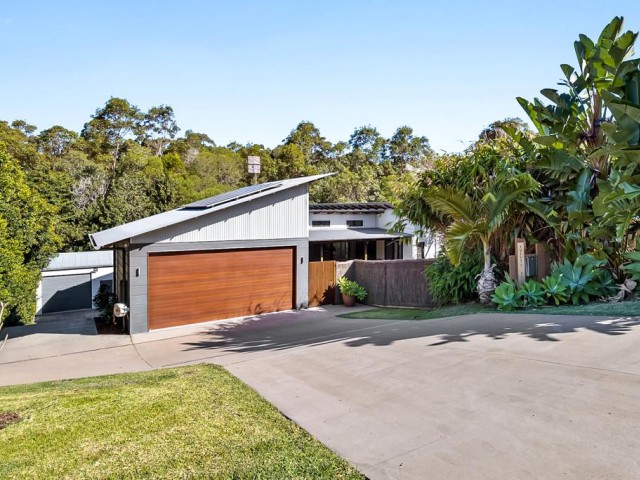 Beautiful Family Home with Pool, Shed and Privacy