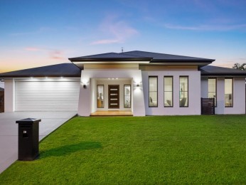 Immaculate Family Home, Walk to Eumundi