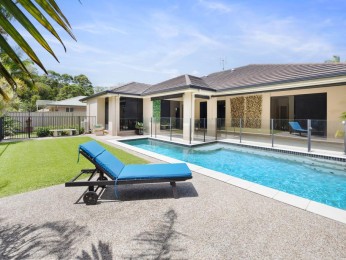 Big Beautiful Home on Easy Care Block